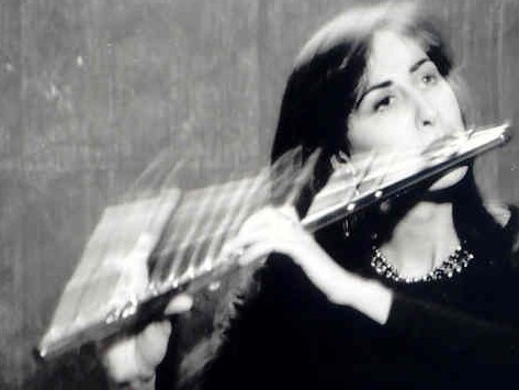 Elena Cecconi
Flutist-Haynes Flute Artist 
Performer and Flute Professor at Genova Conservatorio-Music Academy
http://t.co/C0Y9031x