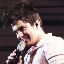 Voce é a força que me faz andar; é a esperança que me faz confiar; a vida pra minha alma; Você é meu propósito; Você é TUDO Tɛ ѵiѵѳ @luansantana ♥