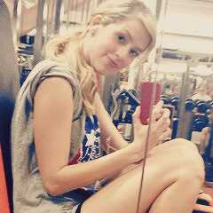 Atualizações por : @meuapegosomic_ & @mypridesophias2 ! ♥ - Twitter dedicado a nossa rainha @sophiaabrahao *-*' ! #Desde 26.12.2012