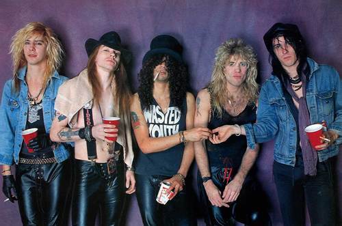 Soy fan de G N' R, Nirvana, Bon Jovi, Skid Row, Metallica, Aerosmith, The Beatles, RHCP, Foo Fighters, Michael Jackson y + :)