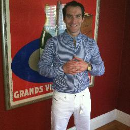 Social media junkie, Datacenter, cloud, enterprise sales ninja, husband, father, cyclist, foodie
