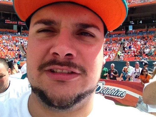 Itzr0n's profile picture. 