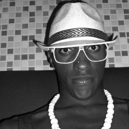 JohnniSttos's profile picture. 