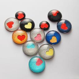 Handmade jewelry and other bits and pieces for young and the young at heart.  I mainly use paper and glass. 
http://t.co/S3m2EchF