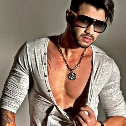 Eu amo muito o Gustavo Lima.Por ele eu faço tudo posso me jogar da ponte,mudar meu ser.Tudo por você meu lindoo.Laura de Andrade Lima