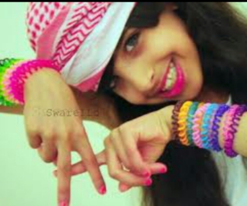 مطلعه أكثر من أني مغردة..اسوي #ريتويت للي يعجبني