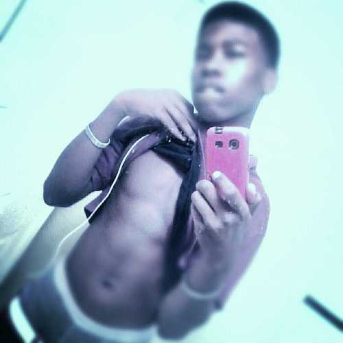 Come fuk wit a real nigga follow me i follow bak