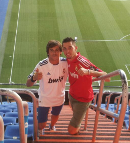 toyolopez's profile picture. lo unico q me importa esq el madrid gane titulos, y comer tomates con @puty99
