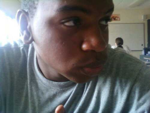 I lost my old twitter information plz follow I follow back mention me ill answer anyquestions bout me. im a good person