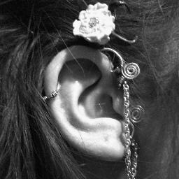 Bringer of lobel adornment for the Festi-stomping raver.