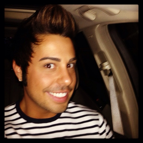 Lorenzo1028's profile picture. I'm Lorenzo. I live. I work. I have fun.