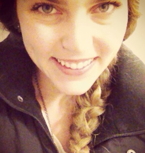 vickiegee's profile picture. 