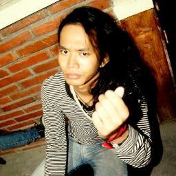 Kidang talun mangan kacang talun, mil kethemil 2X si kidang mangan lembayung
tikus pithi duwe anak siji, cit-cit cuit 2X maju perang wani mati / @olindisme