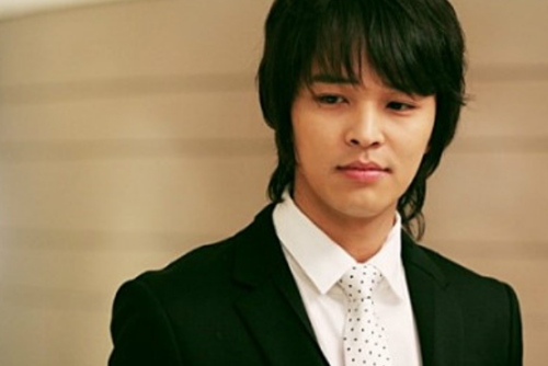 junghoon_b's profile picture. [1980.01.20생] 저는 김정훈님의 봇입니다. 실제 김정훈이 아닙니다. I'm not real kimjunghoon. 김정훈님과 싱크로율을 맞추려고 노력하고있습니다. 출연작: 궁, 마녀유희, 바보엄마등. 가수겸 탤런트에요. 우리 같이 즐거운 대화 나눠요^^.