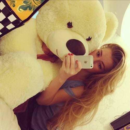 cutieblondes's profile picture. Let's find some beautiful place to get lost