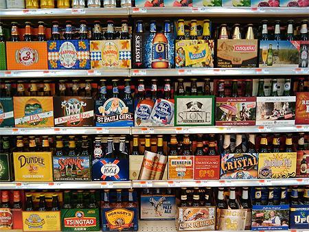 BEER BEER BEER! A New Beer Recipes everyday at http://t.co/djQpW3gW