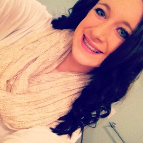 RachYounggg's profile picture. Don't spend today thinking about tomorrow. You did that yesterday. #flyhighgaby #BKB #JCH