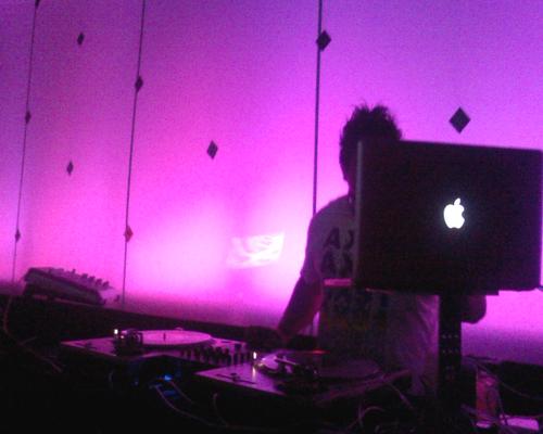 mikeblendz's profile picture. Making you groove since 2001. 
http://t.co/AFyW3aB6KC Instagram: mikeblendz