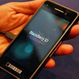 Iphone,Ipad,Blackbery, tablets and Mac repair , Free pickup & delivery , call 04-3514313 or 050 2695 111