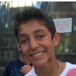 Jogador de Futebol, Divertido...Gosto, da Follow.