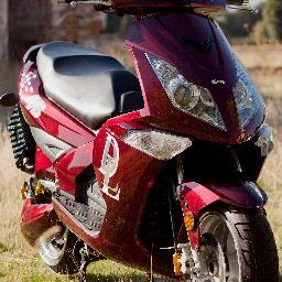 ecologia,medio ambiente,motos,sincontaminacion,scooters,sin combustibles,plug & play,con un enchufe basta.