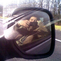 maugdu's profile picture. kunstschilder en documentair filmmaker