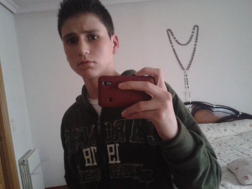 I'm from Spain, but I love USA.I am goalkeeper and I love animals,I love Los Angeles(California) Vic All.33333