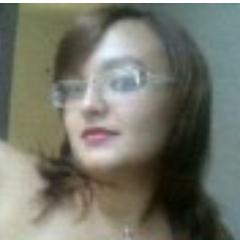 Eu tenho medos bobos e coragens absurdas.O resto de mim, perdi. Porém nada mais me faz falta, pois já estou cheia novamente. só não sei exatamente de que.
