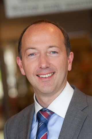 Partner KPMG integrity, forensic, compliance & soft-controls and Professor in business ethics at RSM Erasmus University.