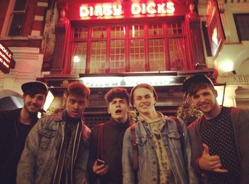 i love kingsland so much. #KLanderForever. supported kingsland for the beginning and always will! 

the wanted and justin bieber!:3 i follow back