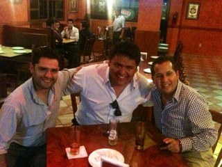 Ingeniero, esposo, papa, tuzo y tecnicos