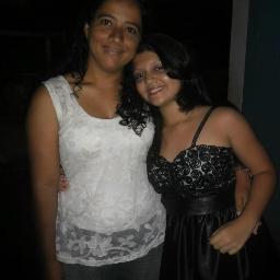 Se tornam prisioneiros
Das posses ao redor
Olhando por entre as grades
O que a vida podia ser...
