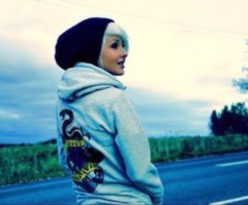 MaddieGoesMeow's profile picture. I like food, alcohol, and puppies.