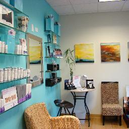 Chicago Skin Solutions is a medical and anti-aging spa offering many non-invasive procedures to men and women.
