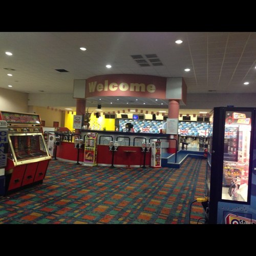STROUD BOWL,
Top Floor, Merrywalks Shopping Centre,  
Stroud,  
Gloucestershire,  
GL5 1QA  
01453 762200