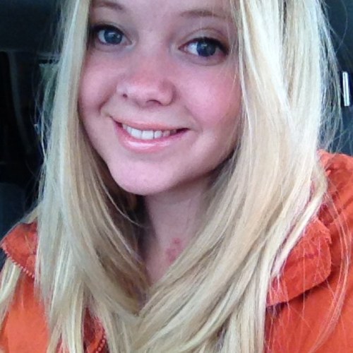 Shari45079223's profile picture. 