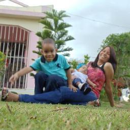Hija de Dios!! más que bendecida.  Esposa de Igor  y mami de Abdiel,Sophia, Asael y Asaias. Hija,hermana y amiga. 
Comunicadora social y coordinadora de eventos