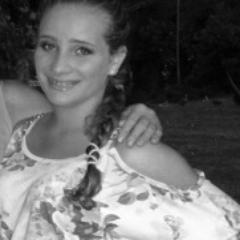 Só eu sei arrancar um sorrisoo dela quando ela não tem forças para sorrir s2 eu simplesmenteTE AMO. mesmo nesse pouco tempo que se conhecemos p.@_d0rminhoca