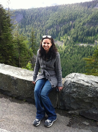 lil sis, cat lover, traveler (air force brat; the world is my home), furniture lover, passionate interior designer :)