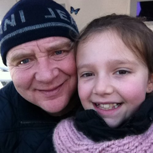 bez121's profile picture. My daughter is the world to me