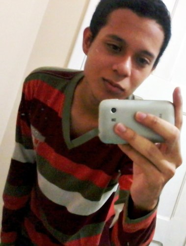 Me conheça pelo que sou, não pelo que os outros dizem, e se quiser saber mais de mim é só falar comigo ;D