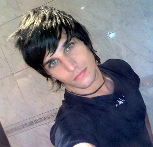 Rockeiro/16 Anos/Chato . .*-* AMANDA! *-*@Geiciara_ 3. ex cunhada : @Gizelemaggot kkk' . Irmão @Pedro_SLP \m/
