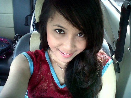 stephani_eka's profile picture. mE...??? ooWwWh... i'm JusT a LiTtLe gIrL wiTH a biG tEETH, MouTh n BoTToM.... wkwkwkwkw