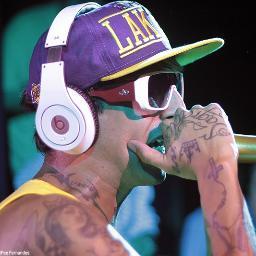 inveja tá rolando, subtrai nunca se soma
mas quem arrasta multidão se chama bonde da stronda Oficializado e Seguido pelo @diegothug ,desde : 20/02/2011