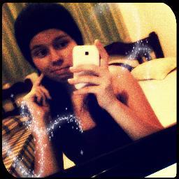→ Euu queroo.
Euu PossO.
Euu coonsiigO ←
●๋• Siimplees αssiim ~