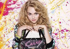 I am a huge fan of the Carrie Diaries!!!!!!!!! ;D