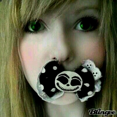 ♡ I am funny♡Love to laugh♡Love to sing♡write songs,justed a regular girl bein nice,please follow me♡Love Young Money♡Love Austin Mahone♡