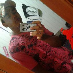 escorpiano, 17 anos, estudo e trabalho:p