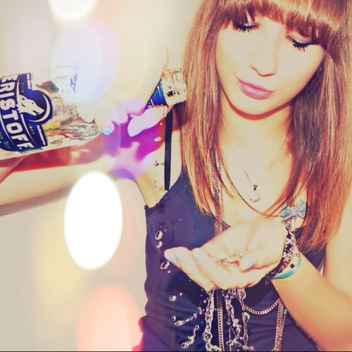 Pop_CornSexy's profile picture. Ma bio ne changera pas ta vie. Tu me follow, je te follow,et si je te follow,et que tu me follow pas, alors je t'unfollow.