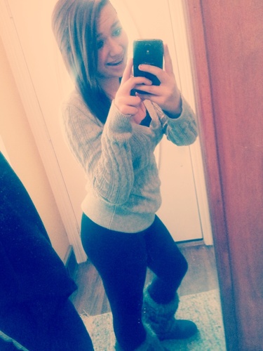 Hey guys! ❤ I love music,photography,acting,and just about everything :) follow me! I follow back! Kay byeee. p.s. I love you..